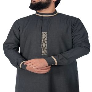 Vente en gros de vêtements musulmans traditionnels arabe Jubbah Thobe pour hommes vêtements islamiques avant en forme de V style poitrine pour hommes - Product Image 4