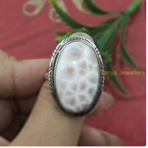 Anillo de Larimar Rosa Natural y Natrolita en Plata de Ley 925, Anillo de Compromiso o Promesa en Venta - Product Image 2