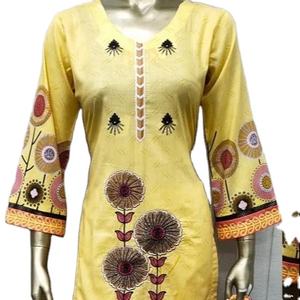 Salwar Kameez prêt-à-porter pakistanais 2024 pour femmes, costumes en coton/lawn brodés pour femmes, tailles plus grandes, approvisionnement ODM - Product Image 1