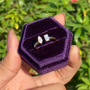 0.75TCW Bague Toi Et Moi taille émeraude et taille marquise Bague de mariage en or jaune massif 14K VVS1 Bague style célébrité moissanite - Product Image 6