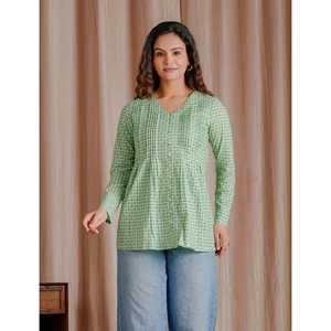 Top Corto de Algodón Butti Verde Pastel Estilo Básico con Cuello Halter y Lazo, Transpirable, Tejido, con Botones y Plumas, para Uso Diario - Product Image 1