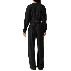 ชุดสเวตเตอร์สีชมพูสำหรับผู้หญิงเสื้อครอปมีฮู้ดคอกลมทรงโอเวอร์ไซส์ชุดจ็อกเกอร์ขากว้างเสื้อผ้าเฟรนช์เทอร์รี่ - Product Image 3