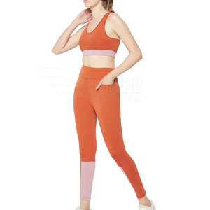 Conjunto de yoga profesional OEM para mujer, ropa deportiva transpirable de secado rápido de talla grande con cintura elástica, diseño de patrón sólido - Product Image 5
