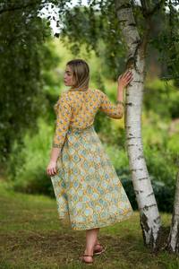 Vestido Melina Bohemio de Algodón Puro, Estampado a Mano en Amarillo y Verde, Informal, Ocasional, Moda Ética - Product Image 3