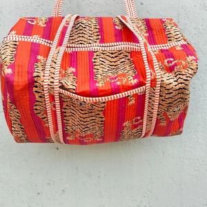 Sac de voyage en coton fait main, sac de voyage matelassé multicolores, sac de voyage matelassé léger multi-compartiments en coton - Product Image 2