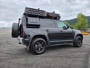 2023 LAND ROVER Defender 110-S Edición TREK SUV con Techo Solar, Faros Delanteros, Cámara Trasera 360, Asientos Eléctricos - Product Image 4