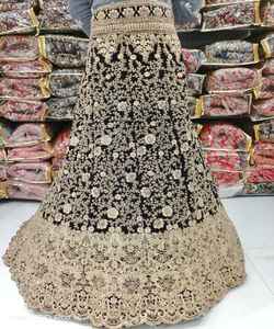 Fabulosa Secuencia de bordado Georgette trabajo Lehenga Choli con Dupatta ropa de boda fabricante de ropa de mujer - Product Image 5