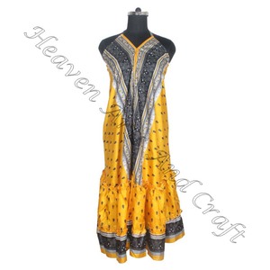 Robes d'été bohèmes à la mode pour femmes Robe sari en soie vintage faite à la main Robe élégante de dîner sans manches - Product Image 5
