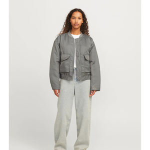 Veste bomber décontractée pour femmes, unie, tendance, slim, nouvelle arrivée, vestes de baseball, fabricant de vêtements, vestes matelassées OEM - Product Image 6