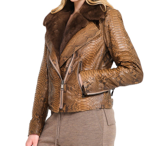 Chaqueta de motorista de cuero en relieve de pitón marrón para mujer, diseño de estampado de serpiente, piel sintética personalizada, prendas de vestir exteriores de moda ODM impermeables - Product Image 2