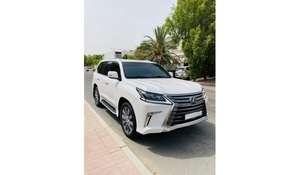 LX 570 2023 Usado, Sedán con Tracción en las Cuatro Ruedas, Neumáticos R18, Asientos de Cuero, Control de Crucero Adaptativo, Volante a la Izquierda, Blanco, Automático, Motor 4.5L, Panorámico - Product Image 6