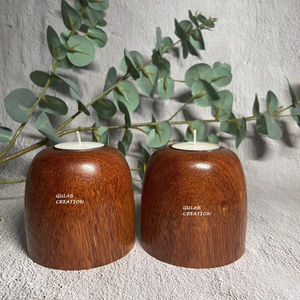 Juego de 2 Portavelas de Madera Rústica Hechos a Mano y Ecológicos para Decoración del Hogar - Product Image 1
