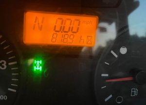 Tracteur agricole compact 4x4 de 233 CV à transmission par engrenages, haute productivité, avec moteur et boîte de vitesses - Product Image 6