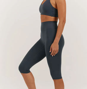 Leggings personnalisés Capri Scrunch pour femmes collants sans couture coupe confortable taille haute contrôle du ventre bout à bout vêtements de sport - Product Image 2