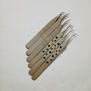 Pince à épiler pour extensions de cils de haute qualité en acier inoxydable, à 90 degrés, avec revêtement en poudre argentée, antistatique, à pointe fine et prise en main confortable - Product Image 2