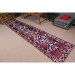 Alfombra Turca Vintage, Alfombra de Pasillo de 2.2x10.8 pies, Alfombra de Lana con Estampado Animal en Tonos Púrpura y Azul - Product Image 2