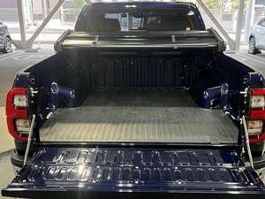 TOYOTA HILUX d'occasion - Product Image 5