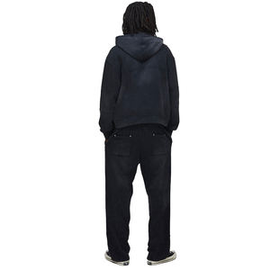 Ensemble survêtement homme MOVATEXTILE en coton délavé à l'acide avec logo personnalisé, style streetwear délavé au soleil, fabriqué au Pakistan - Product Image 3