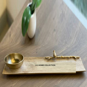 Bandeja de servicio chapada en oro de metal de aluminio rectangular con mango redondo textura martillada hecha a mano par de lujo de 2 - Product Image 4