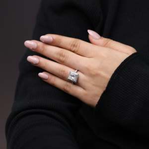 แหวนหมั้นเพชรเม็ดเดี่ยวสำหรับเจ้าหญิงรัศมี14K/10K ได้รับการรับรองจาก rhodium PT950 PVP - Product Image 1