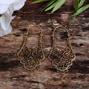 Xa hoa Vàng <span class=keywords><strong>mughal</strong></span> jali làm việc Hoop Bông tai cho phụ nữ vàng và bạc mạ với bezel thiết lập Inlay làm bằng đồng - Product Image 2