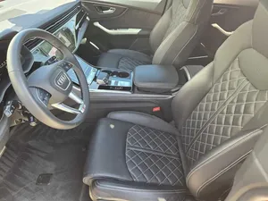 ได้รับการรับรอง2024 Audi SQ8 4.0T Premium PLUS - Product Image 6