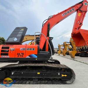 Excavadora de Orugas Hitachi ZX210, Excavadoras Usadas en Venta - Product Image 2