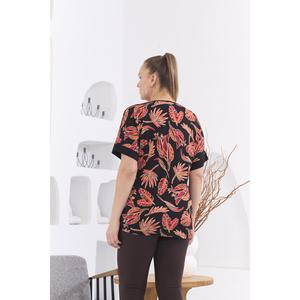 Camiseta negra con estampado de hojas de talla grande - Product Image 4