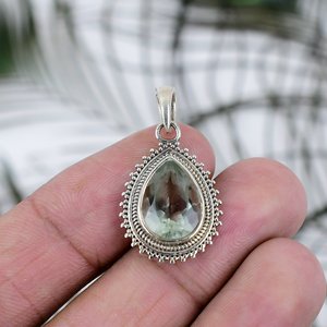 Pendentif classique en argent sterling 925 avec pierre précieuse améthyste verte taille poire, motif amoureux, bijoux fins pour anniversaire - Product Image 1