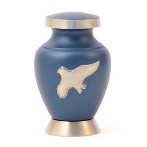 Fabricant de petites urnes de crémation souvenir bleu gravé oiseau urnes en laiton pour cendres humaines fournitures funéraires urnes de crémation - Product Image 1