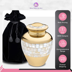 Urne de crémation en laiton nacré d'élégance royale largement fournie souvenir commémoratif adulte à forte demande pour les cendres humaines - Product Image 3