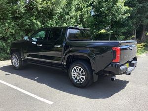 2025 for Tacoma Limited Double Cab 4WD Petrol Leather Seats R19 Tires Sunroof Rear <b>Camera</b> - Product Image 4