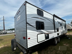 Autocaravana D-U-T-C-H-M-E-N RV C-O-L-E-M-A-N LANTERN 295QB de 2016, en buen estado, disponible para la venta. - Product Image 6