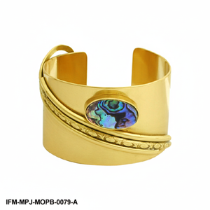 Brazalete de Latón con Concha de Abulón Hecho a Mano, Brazalete Ancho en Tono Dorado, Joyería Bohemia Iridiscente con Madreperla - Product Image 2