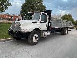 รถบรรทุกพื้นเรียบมือสอง ปี 2020 ยี่ห้อ International MV607 ขนาด 26 ฟุต - 250 แรงม้า เกียร์อัตโนมัติ 6 สปีด พร้อมส่งถึงบ้าน - Product Image 4