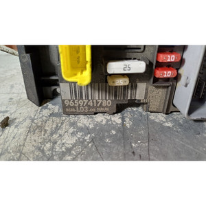 PEUGEOT 207 1a Serie UNITÀ DI CONTROLLO PORTAFUSIBILI 9659741780 DV4TD diesel 1398 (06>09) - Product Image 2