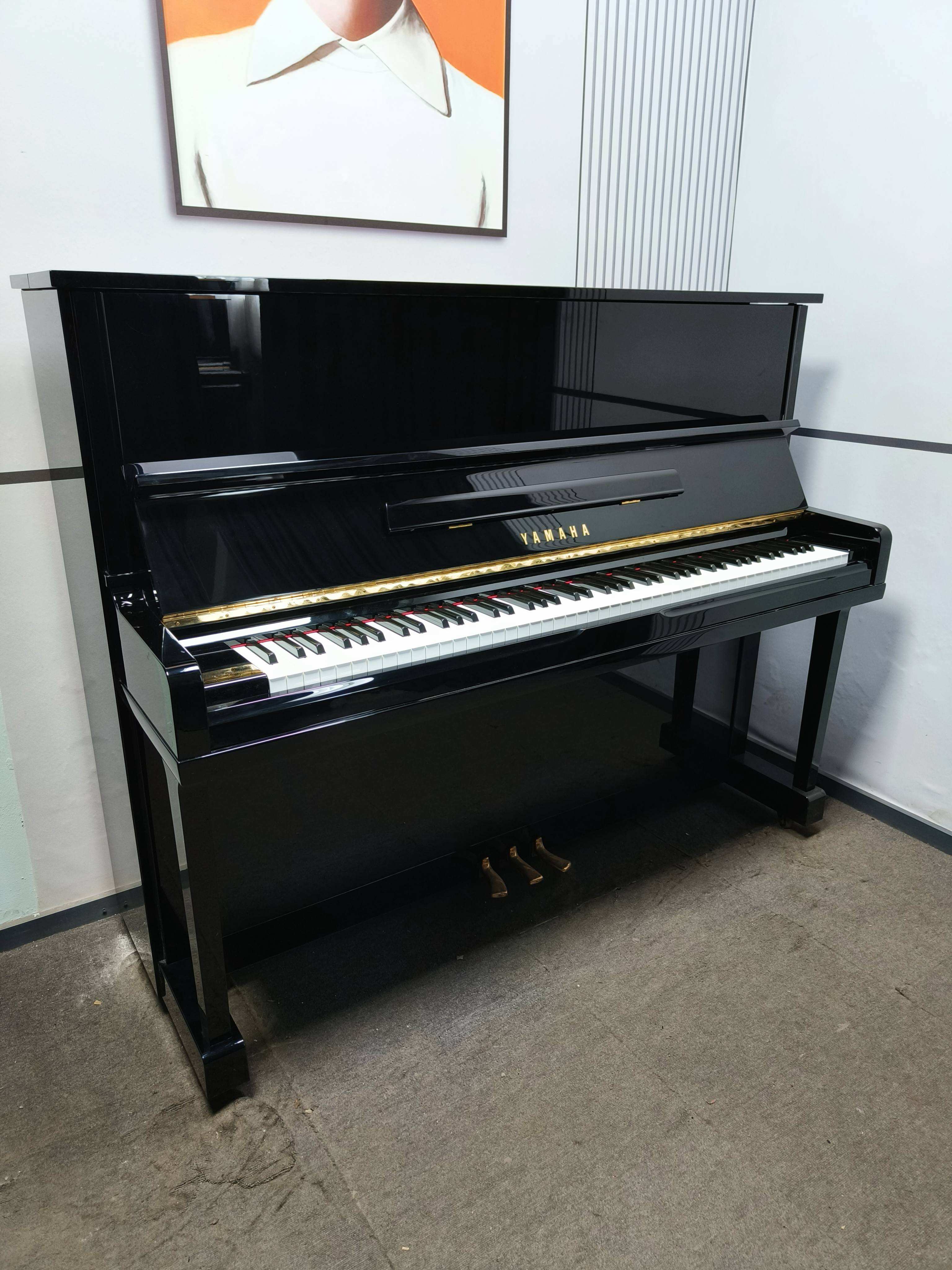 เงิน แสงจันทร์