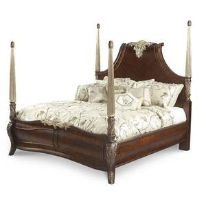 Cadre de lit de style rococo en bois d'acajou de conception traditionnelle avec détails complexes sculptés à la main et options personnalisables - Product Image 1