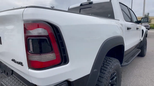 Camioneta TRX Diésel de Alto Rendimiento Usada 2024, Cabina Doble, Motor Turbo de 4.1-6L, Transmisión Automática, Asientos de Cuero, Panorámica - Product Image 3