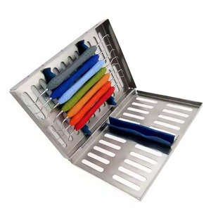 Kit d'instruments dentaires manuels en acier inoxydable avec poignée en silicone pour le nettoyage et la restauration des dents - Product Image 4