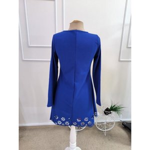 Robe courte en crêpe importée pour femme, à manches longues, col rond, avec détail de découpe au laser à l'extrémité de la jupe, 38099 - Saks Mavi - Product Image 6