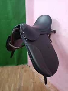 อานม้าแบบพกพาสำหรับขี่ม้าแบบกระโดดและเดรสสาจ  ออกแบบและสกรีนโลโก้ได้  สีน้ำตาลและดำ - Product Image 6