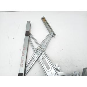 กลไกปรับกระจกหน้าต่างด้านหน้าขวา TOYOTA Auris รุ่นที่ 2 (10>) 975516-104 - Product Image 3