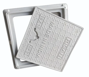 Tapa de Alcantarilla Cuadrada de FRP Blanca Rigan de 18x18 Pulgadas, Capacidad de Carga de 3 Toneladas, Modelo 07 Anticorrosivo para Acceso a Tuberías Subterráneas - Product Image 2