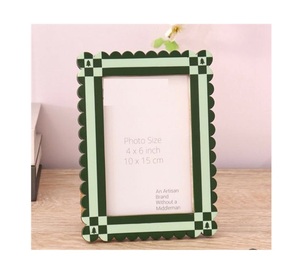 Look classique MDF planches et résine cadre Photo à la main table dernière conception cadre Photo salon décor à la maison au meilleur prix - Product Image 4