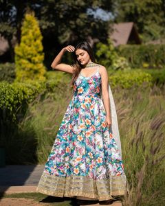 พิมพ์ Anarkali Kurti กับ Dupatta พรรคสวมชุดยาว Anarkali กับนักออกแบบเย็บปักถักร้อยหนัก - Product Image 1