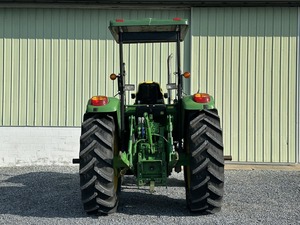 รถแทรกเตอร์ขนาดเล็ก John Deere 6230 พร้อมที่ตักดิน รถแทรกเตอร์ล้อยางขนาดเล็ก John Deere 6230 สำหรับขาย มีสินค้าพร้อมส่ง จัดส่งรวดเร็ว - Product Image 5