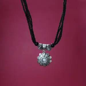 Collier pendentif en argent 925 à facettes géométriques pour femmes - Chaîne en boîte plaquée rhodium Or blanc - Product Image 4