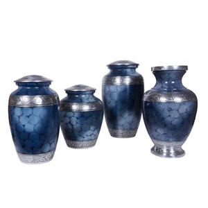 Urne funéraire en métal de style américain de qualité supérieure pour garder les cendres humaines - Product Image 1