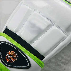 Guantes de MMA de Cuero Avanzados para Entrenamiento y Sparring con Acolchado de Alta Densidad, Diseño Ligero y Soporte Seguro para la Muñeca - Product Image 5